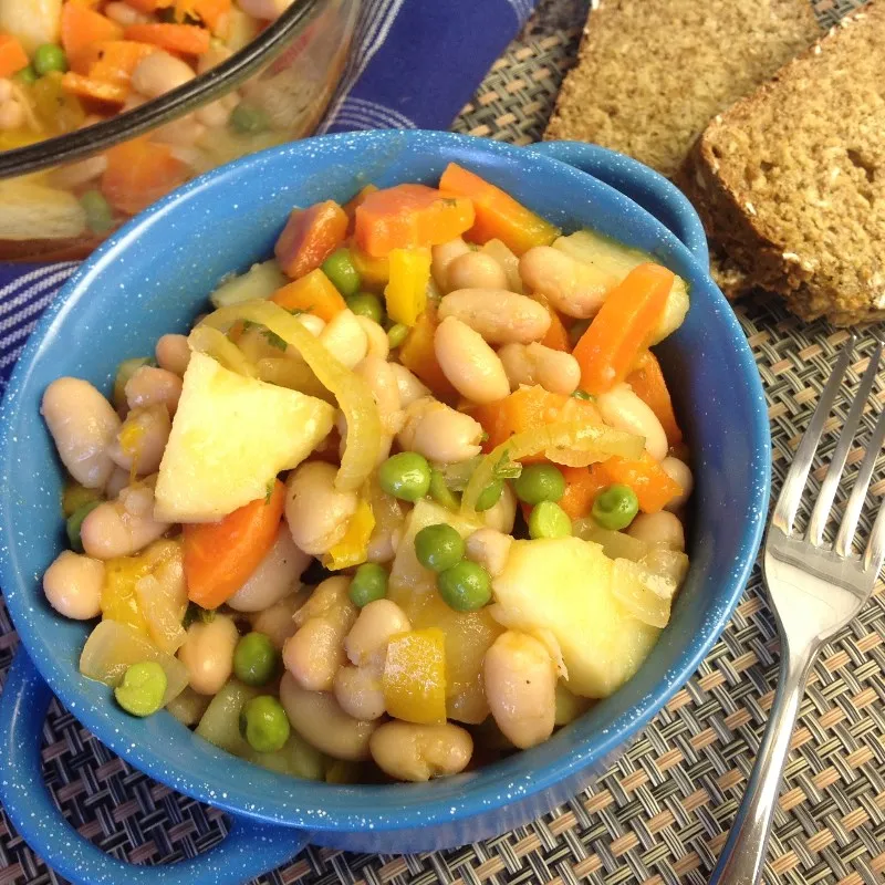 vegan-cannellini-bean-stew-recipe-featured-image